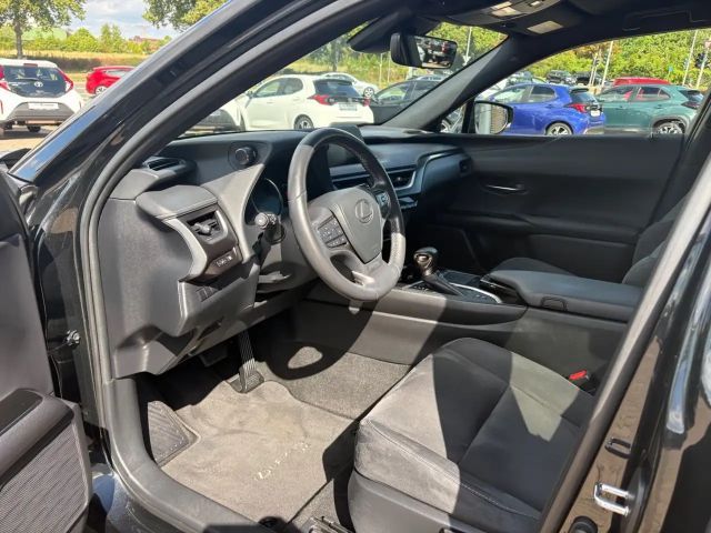 Lexus UX 250h