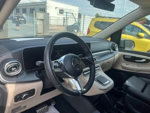 Mercedes-Benz V 220
