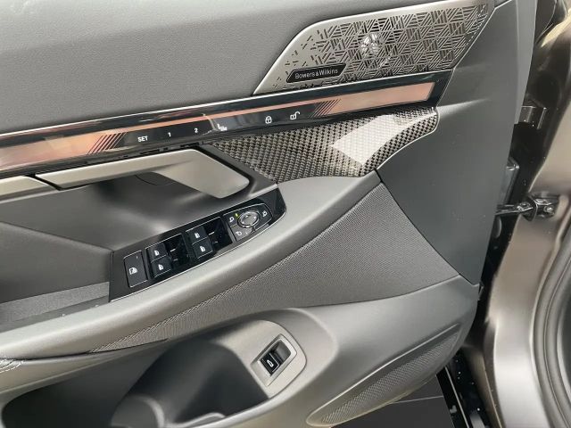 BMW 550
