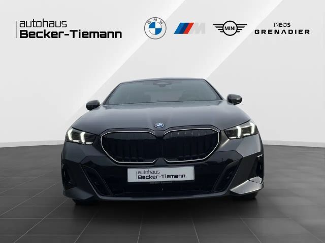 BMW 550