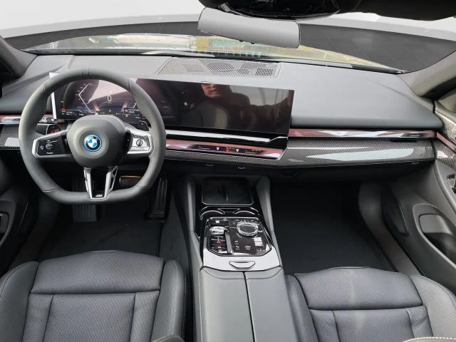 BMW 550