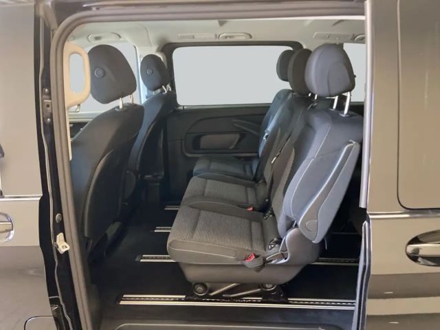 Mercedes-Benz V 220