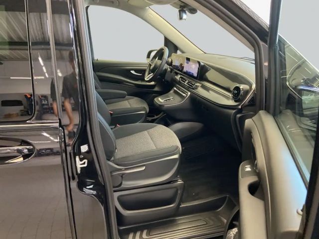 Mercedes-Benz V 220