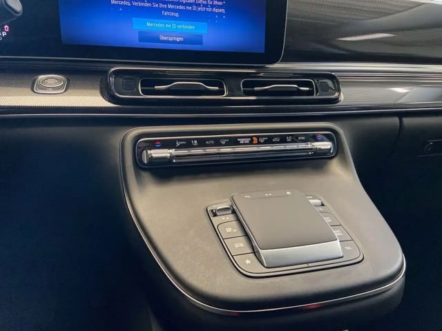 Mercedes-Benz V 220