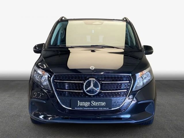 Mercedes-Benz V 220