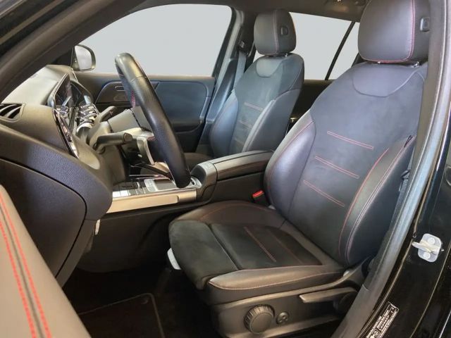 Mercedes-Benz GLB 220
