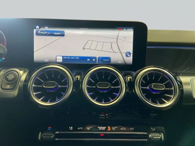 Mercedes-Benz GLB 220