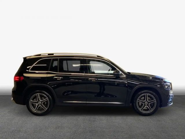 Mercedes-Benz GLB 220