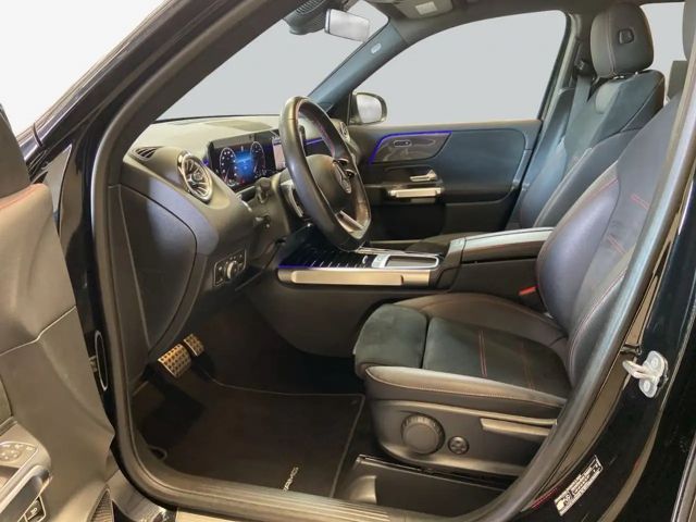 Mercedes-Benz GLB 220
