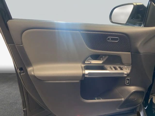 Mercedes-Benz EQB 350