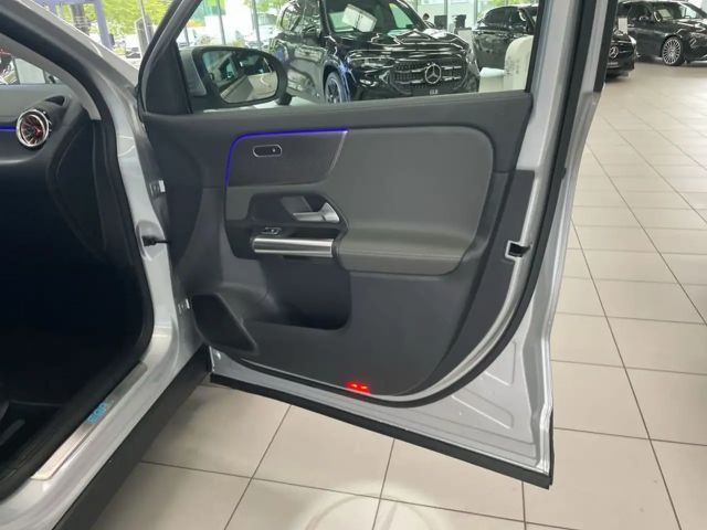 Mercedes-Benz EQA 300