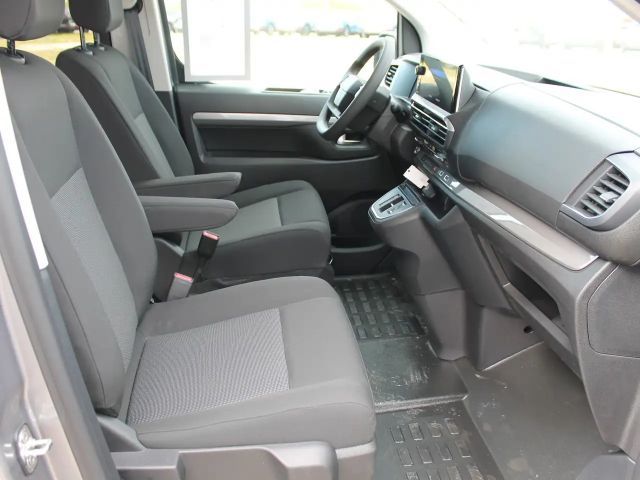 Peugeot Traveller