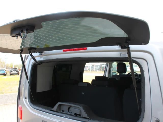 Peugeot Traveller