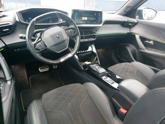 Peugeot e-2008