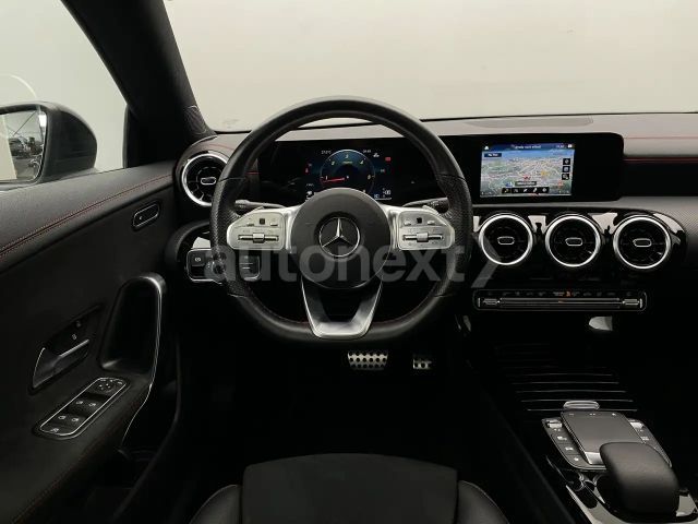 Mercedes-Benz CLA 220