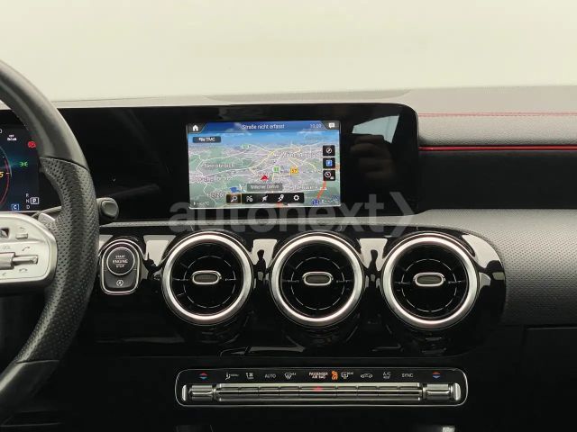 Mercedes-Benz CLA 220