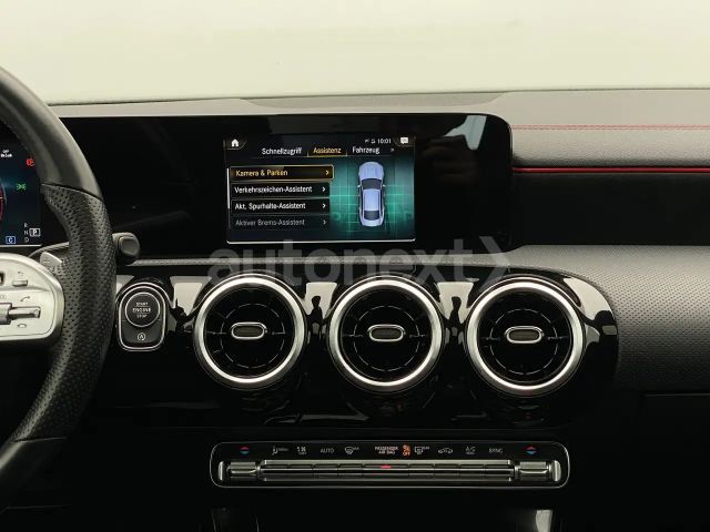 Mercedes-Benz CLA 220