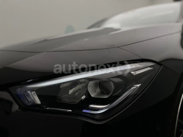 Mercedes-Benz CLA 220