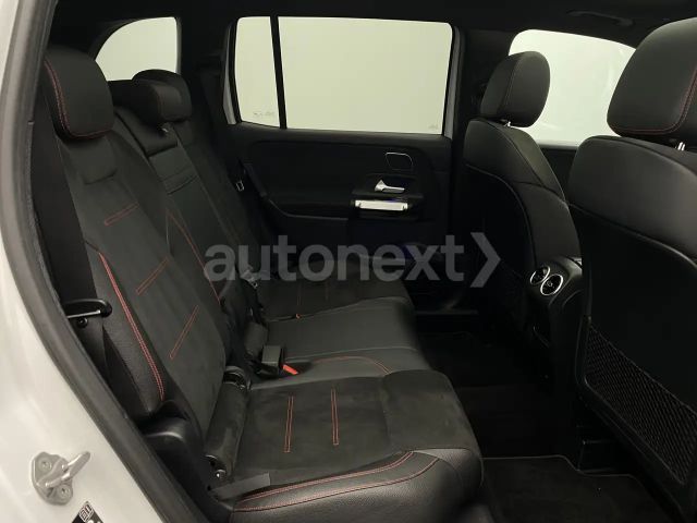 Mercedes-Benz GLB 220