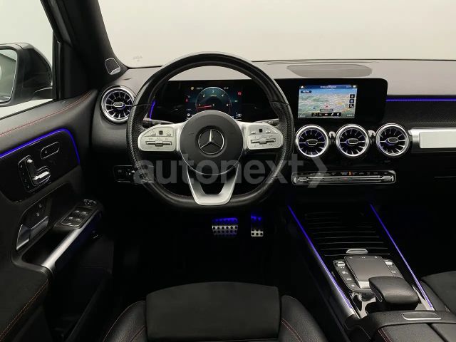 Mercedes-Benz GLB 220