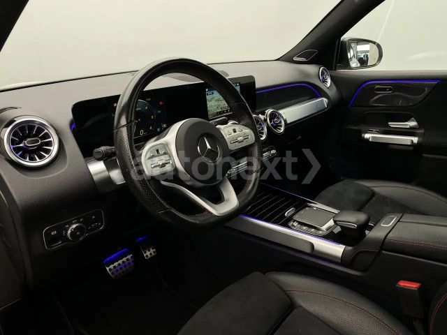 Mercedes-Benz GLB 220