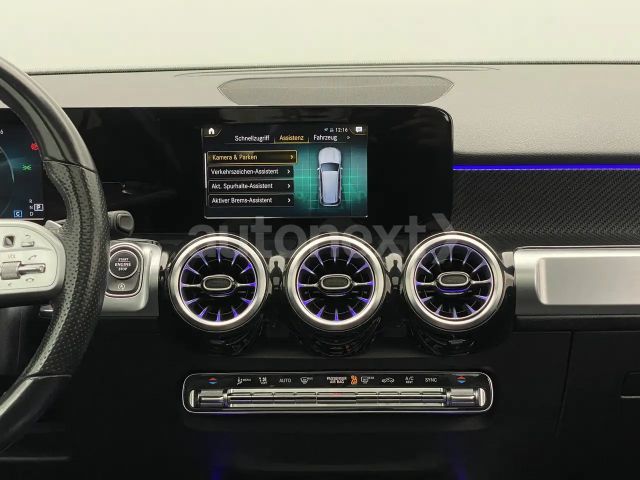 Mercedes-Benz GLB 220