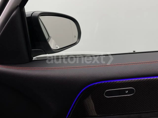 Mercedes-Benz GLB 220