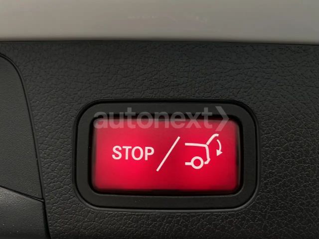 Mercedes-Benz GLB 220