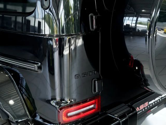 Mercedes-Benz G 500