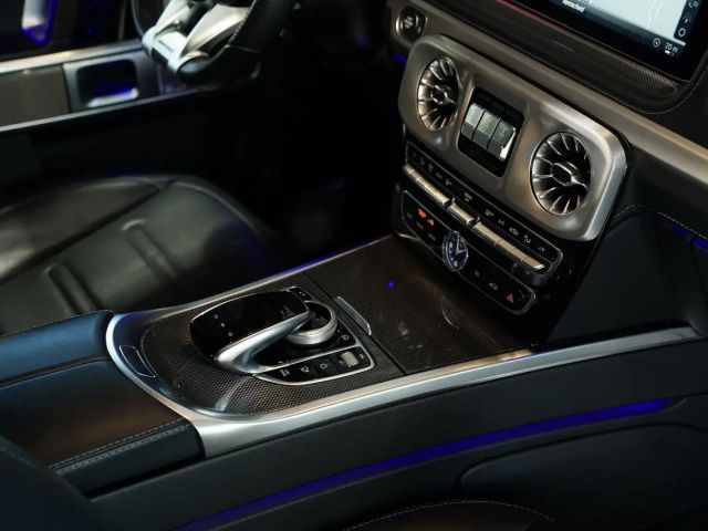 Mercedes-Benz G 500