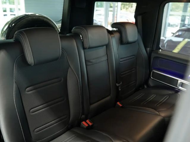 Mercedes-Benz G 500