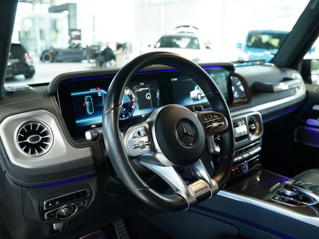 Mercedes-Benz G 500
