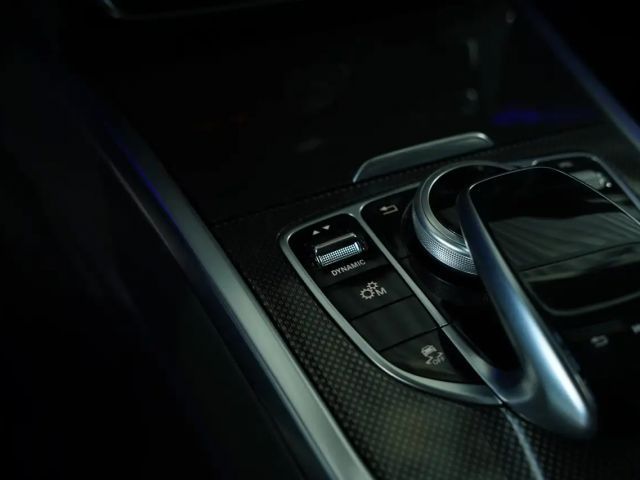 Mercedes-Benz G 500