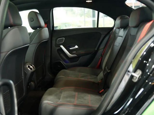 Mercedes-Benz A 35 AMG