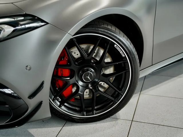 Mercedes-Benz A 45 AMG