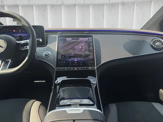 Mercedes-Benz EQE 300