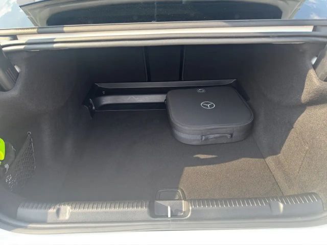 Mercedes-Benz EQE 300