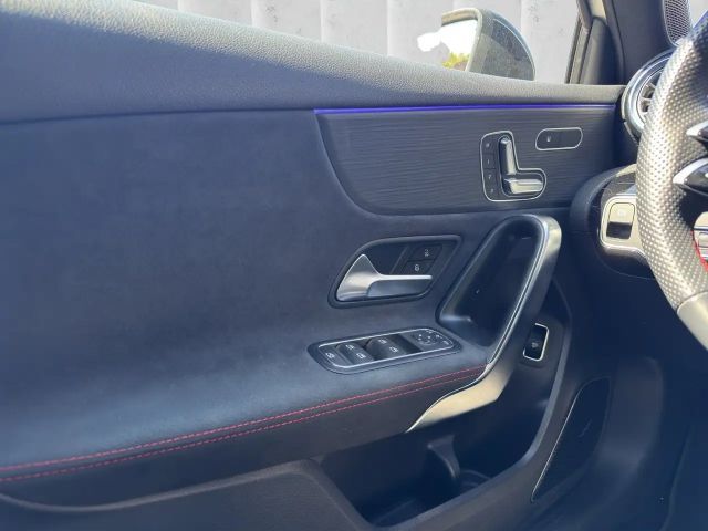 Mercedes-Benz A 220