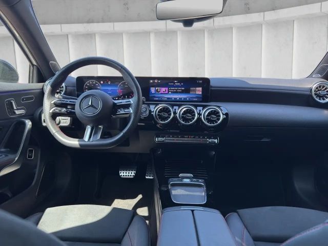 Mercedes-Benz A 220
