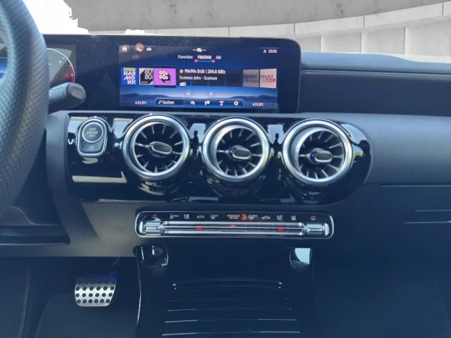 Mercedes-Benz A 220