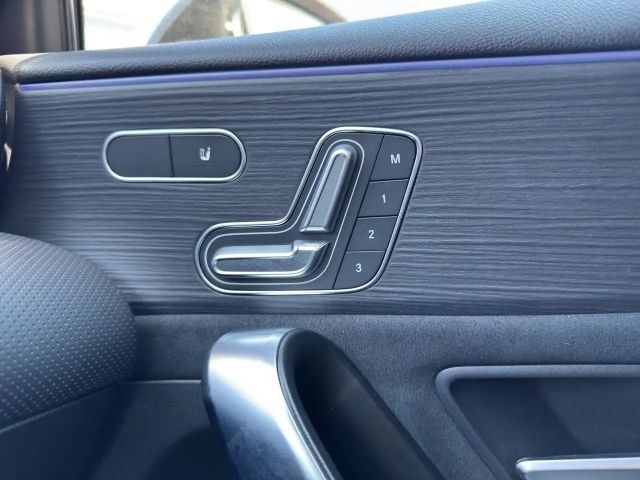 Mercedes-Benz A 220