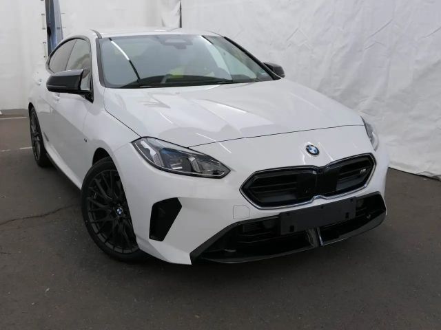 BMW 235