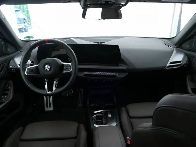 BMW 235
