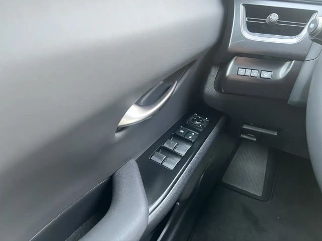 Lexus UX 250h