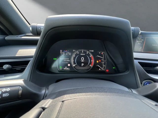 Lexus UX 250h