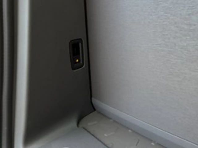 Volkswagen T7 California