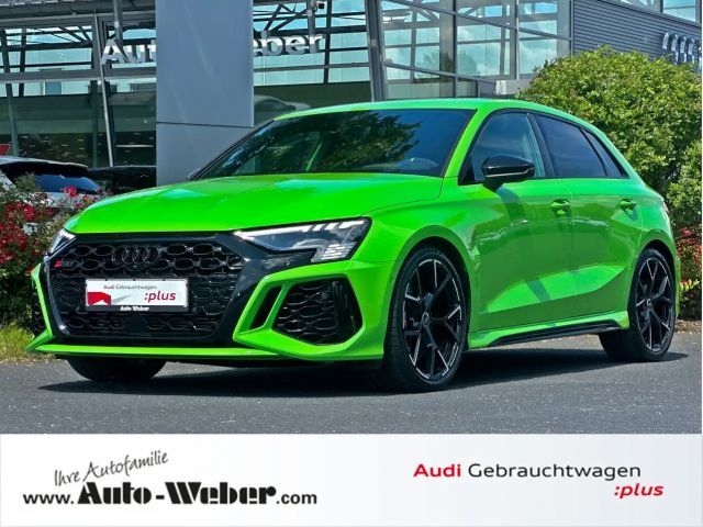 Audi RS3 Sportback qu BLACK HuD MATRIX ADV.FAHRWERK 2022 Benzine