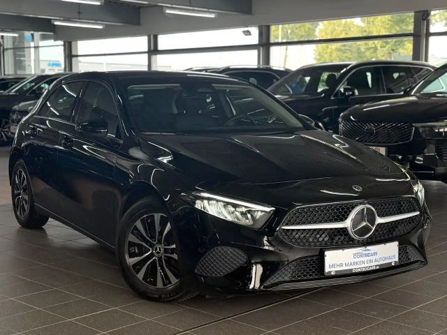 Mercedes-Benz A 180 d Lim. Advanced Direktlenkung+Navigation 2025 Diesel