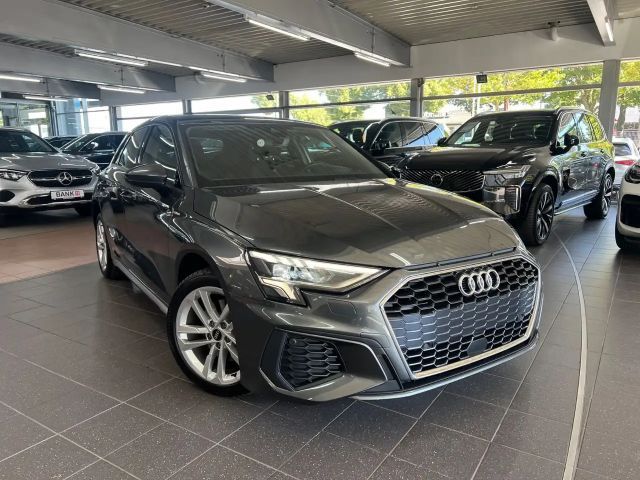 Audi A3 Sportback 40 TFSI e S line VIELE EXTRAS 2022 Hybride / Benzine