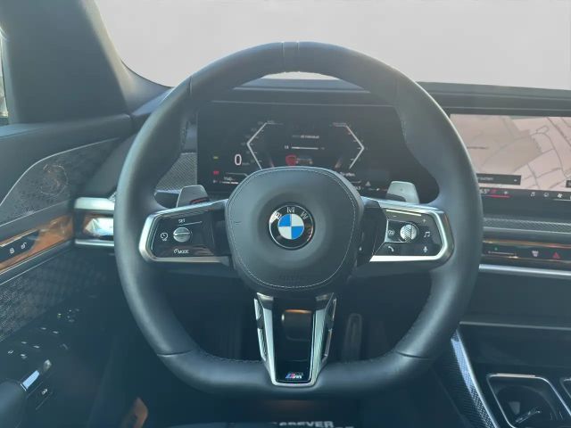 BMW 740